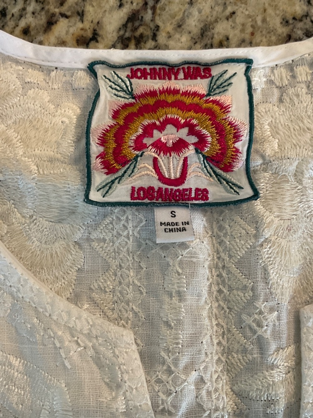Johnny Was Camille embroidered linen split neck blouse - Picture 4 of 5